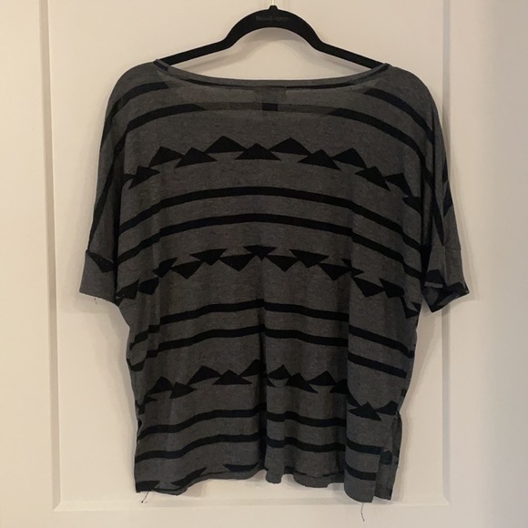 Aztec Design Tee - Picture 3 of 3